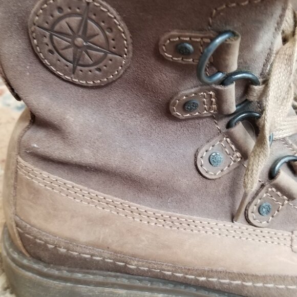 Bussola women's size 8 winter boots. Like new condition tan suede. - Picture 2 of 3